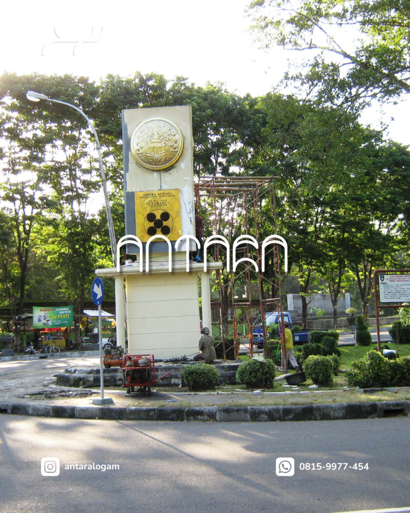 Pemasangan Tugu Adipura Surakarta