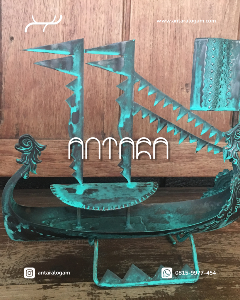 Miniatur Perahu Tembaga