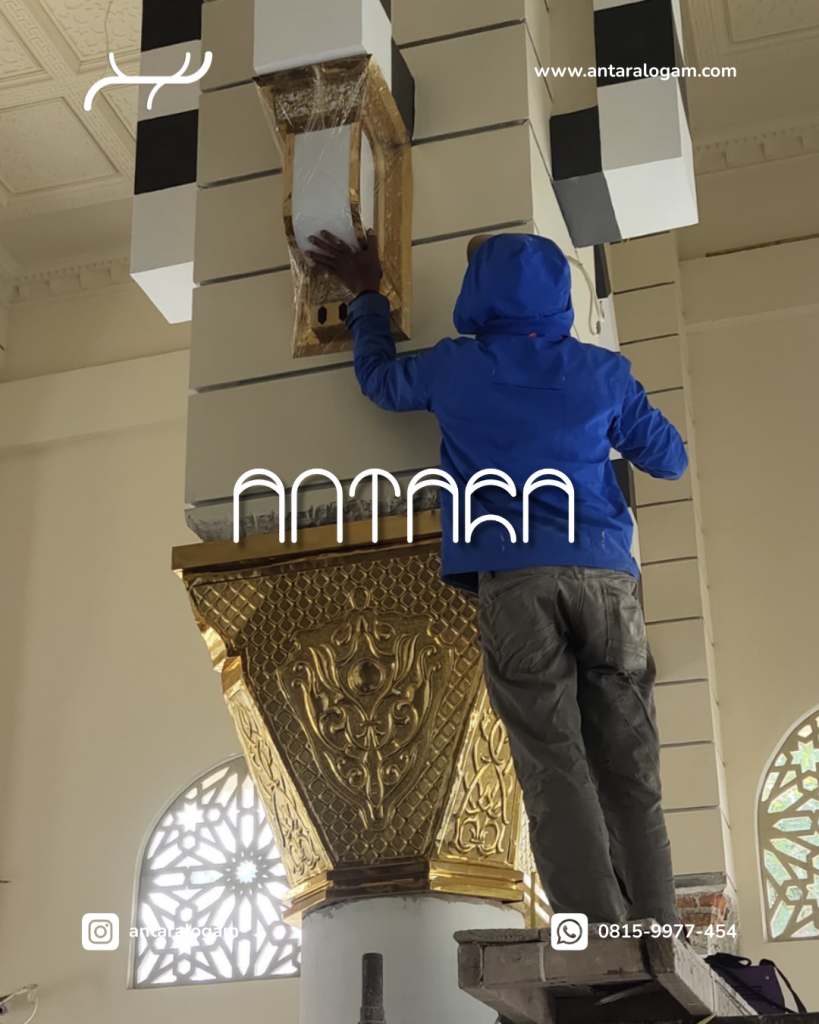 Interior Masjid Kuningan